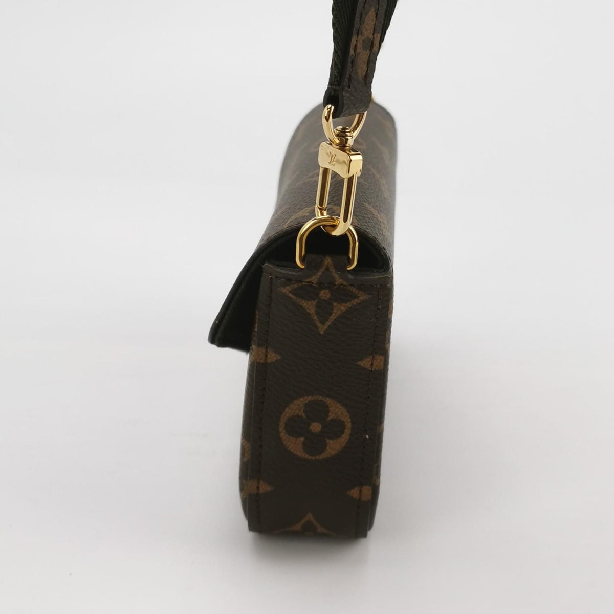 Louis Vuitton Felicie Strap & Go Monogram Snap Multi-use Bag 250429781170591