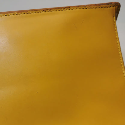 Louis Vuitton Sac Triangle Leather Solid Vintage Triangle Handbag 24121278980232