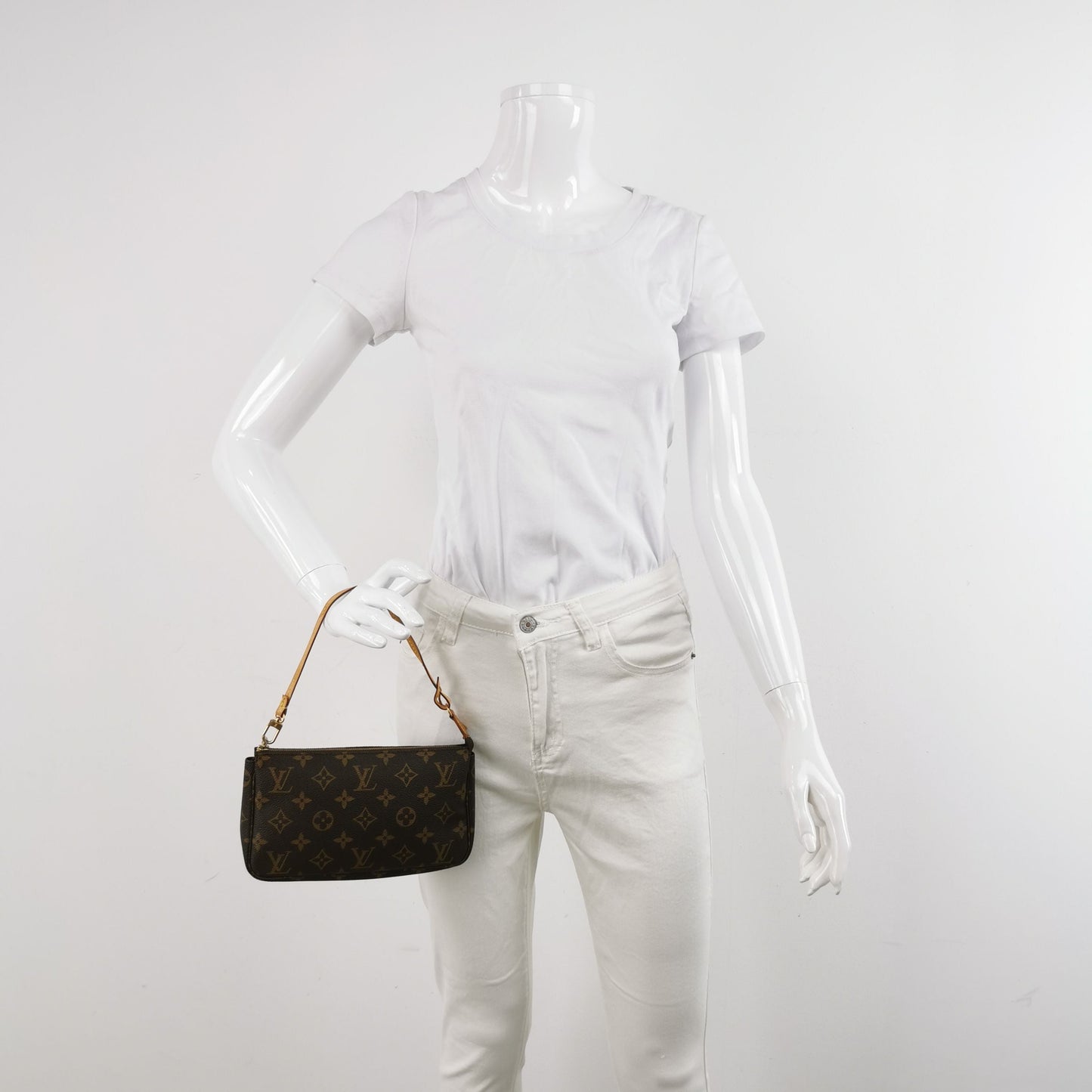 Louis Vuitton Accessories Mahjong Bag Large Vegetable Tanned Leather Monogram Print Vintage Handbag 24120478969953