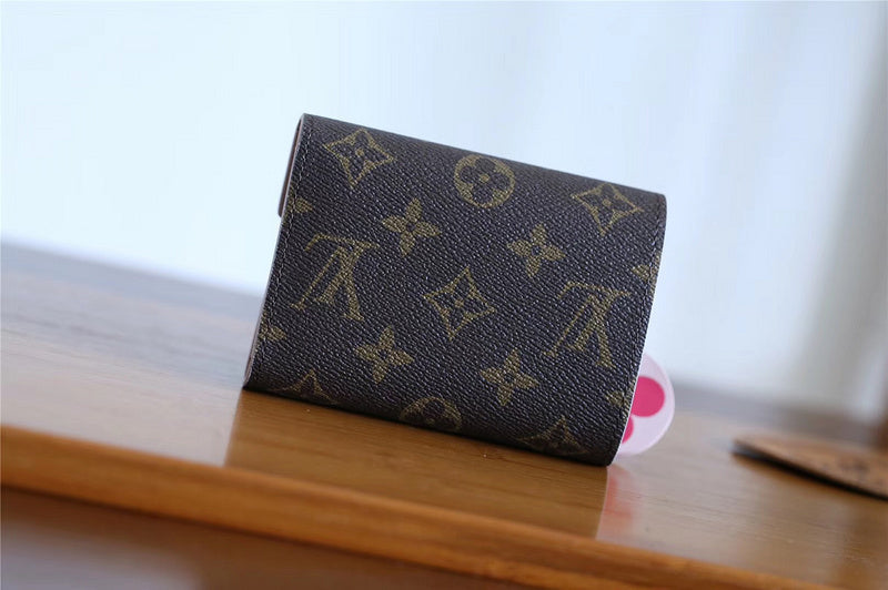 Franco Shops - Louis Vuittons  - 9403