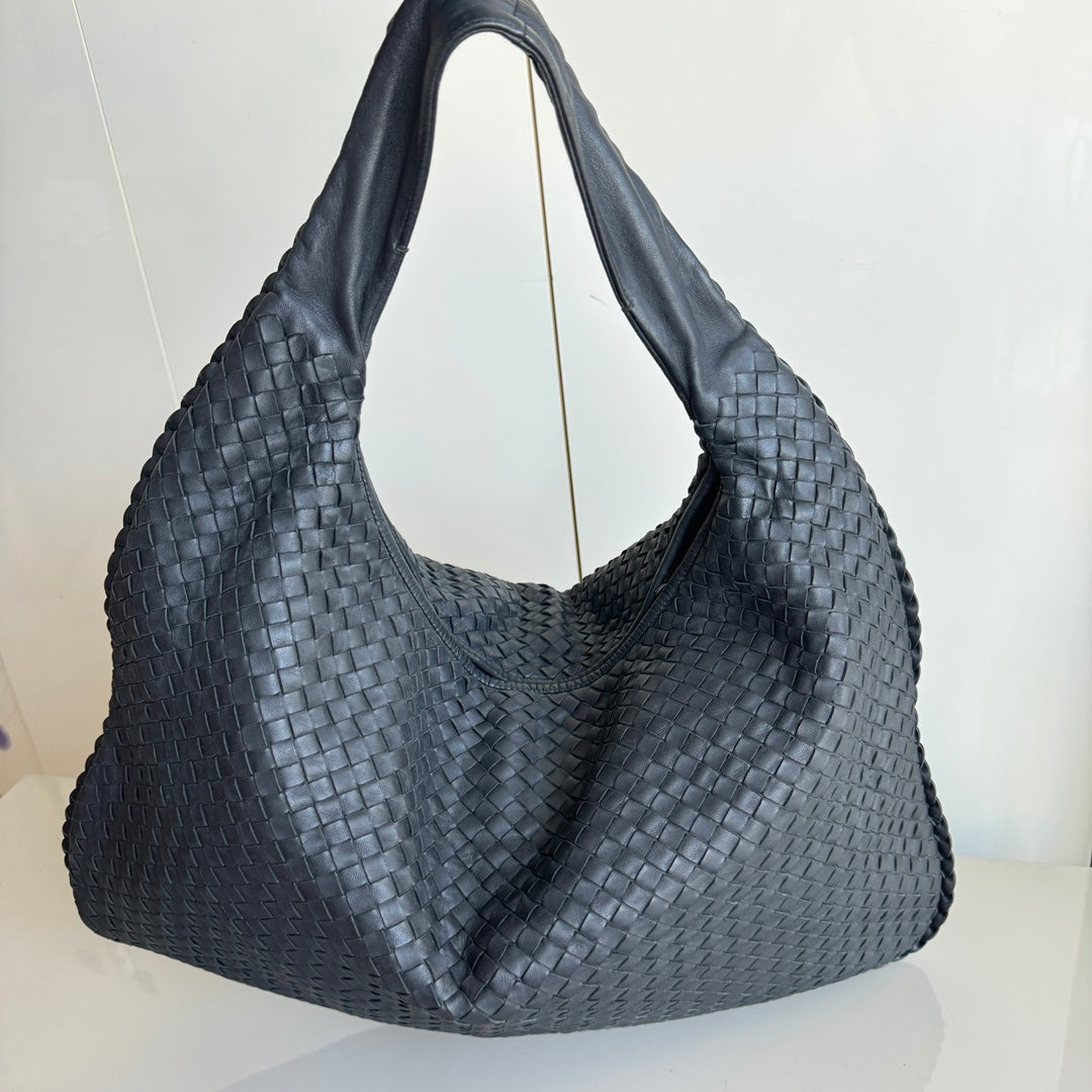 Bottega Veneta Veneta Hobo Large Black 54cm Lambskin Leather