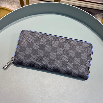 Franco Shops - Louis Vuittons  - 10858