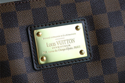 Franco Shops - Louis Vuittons  - 9377