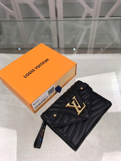 Franco Shops - Louis Vuittons  - 9146