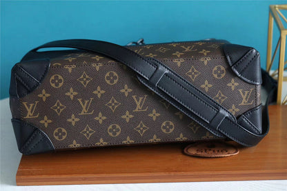 Franco Shops - Louis Vuittons  - 10435