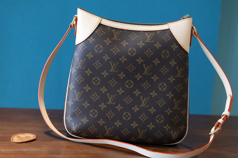 The Franco Shops - Louis Vuittons  - 7938