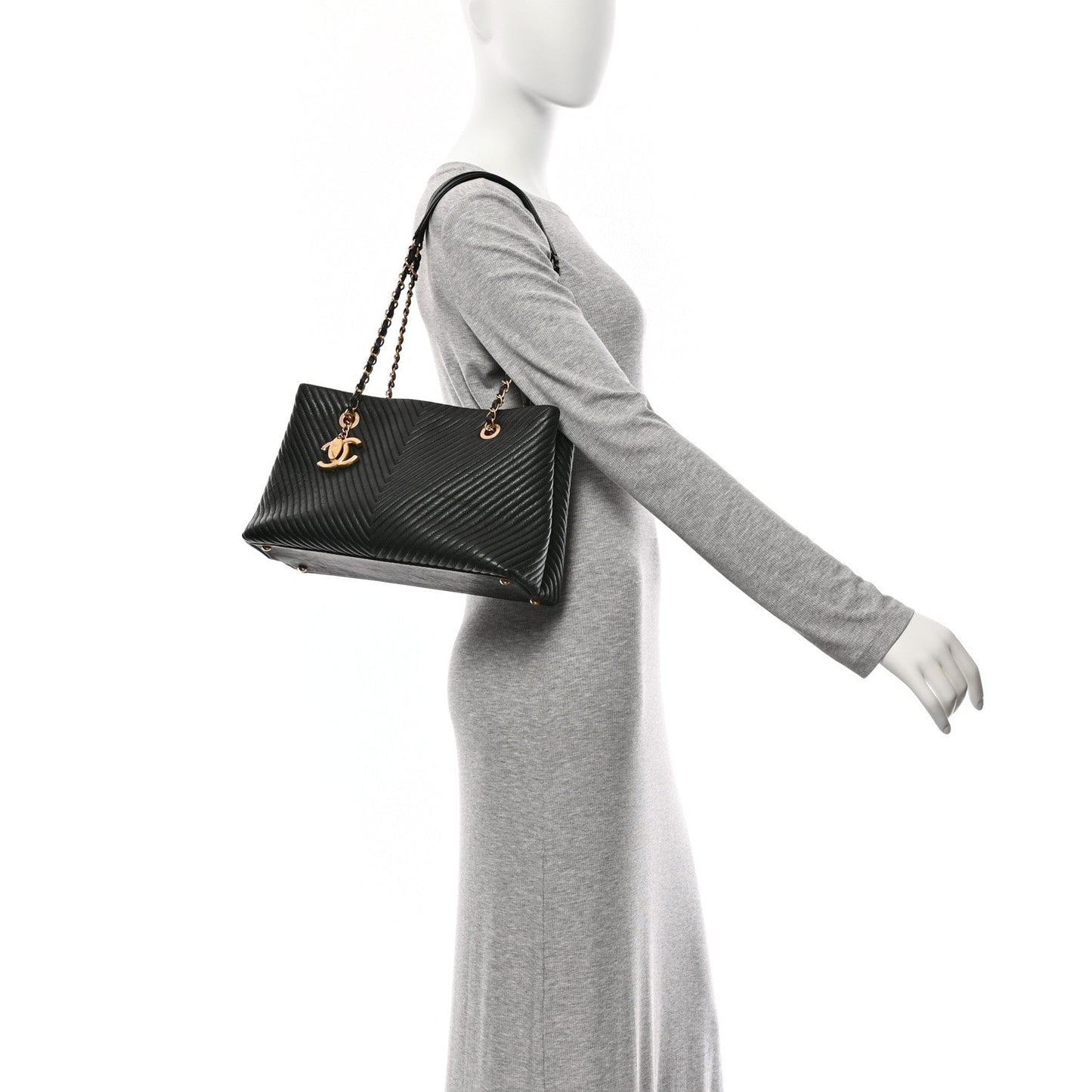 Wrinkled Lambskin Chevron Quilted Surpique Tote Black