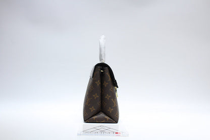 The Franco Shops - Louis Vuittons  - 7845