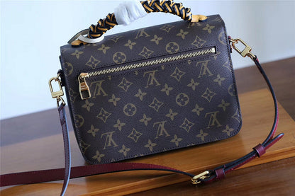 The Franco Shops - Louis Vuittons  - 7665