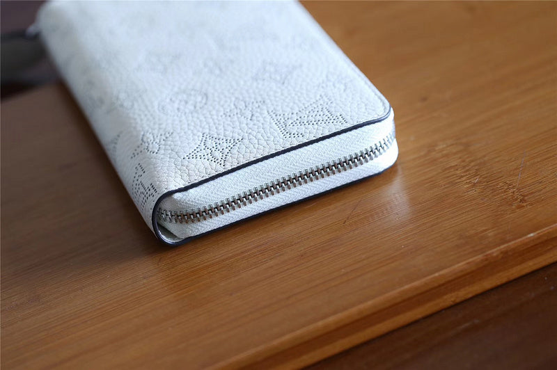 Franco Shops - Louis Vuittons  - 9411