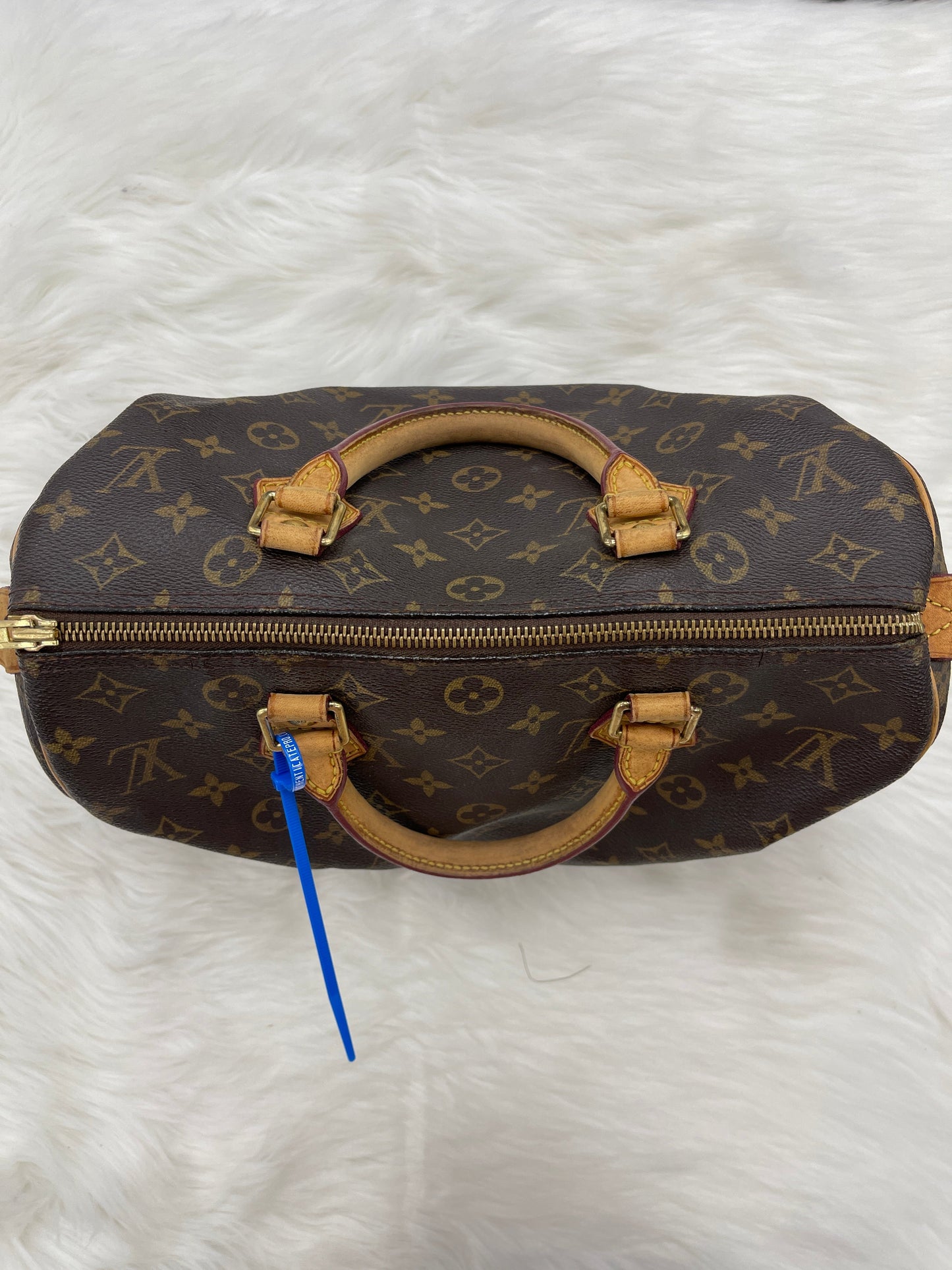 Handbag Luxury Designer By Louis Vuitton  Size: Medium