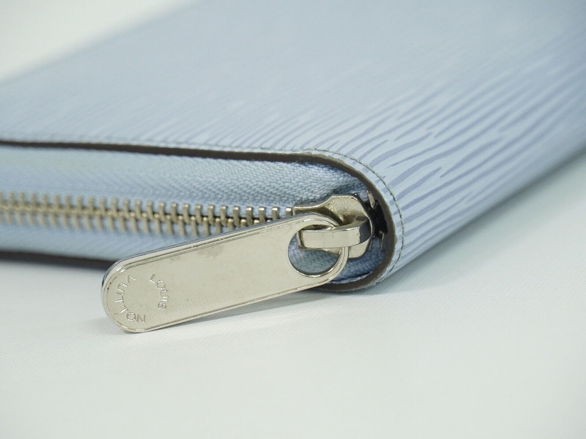 Louis Vuitton Zippy Wallet  Leather Wallet