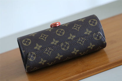Franco Shops - Louis Vuittons  - 9368