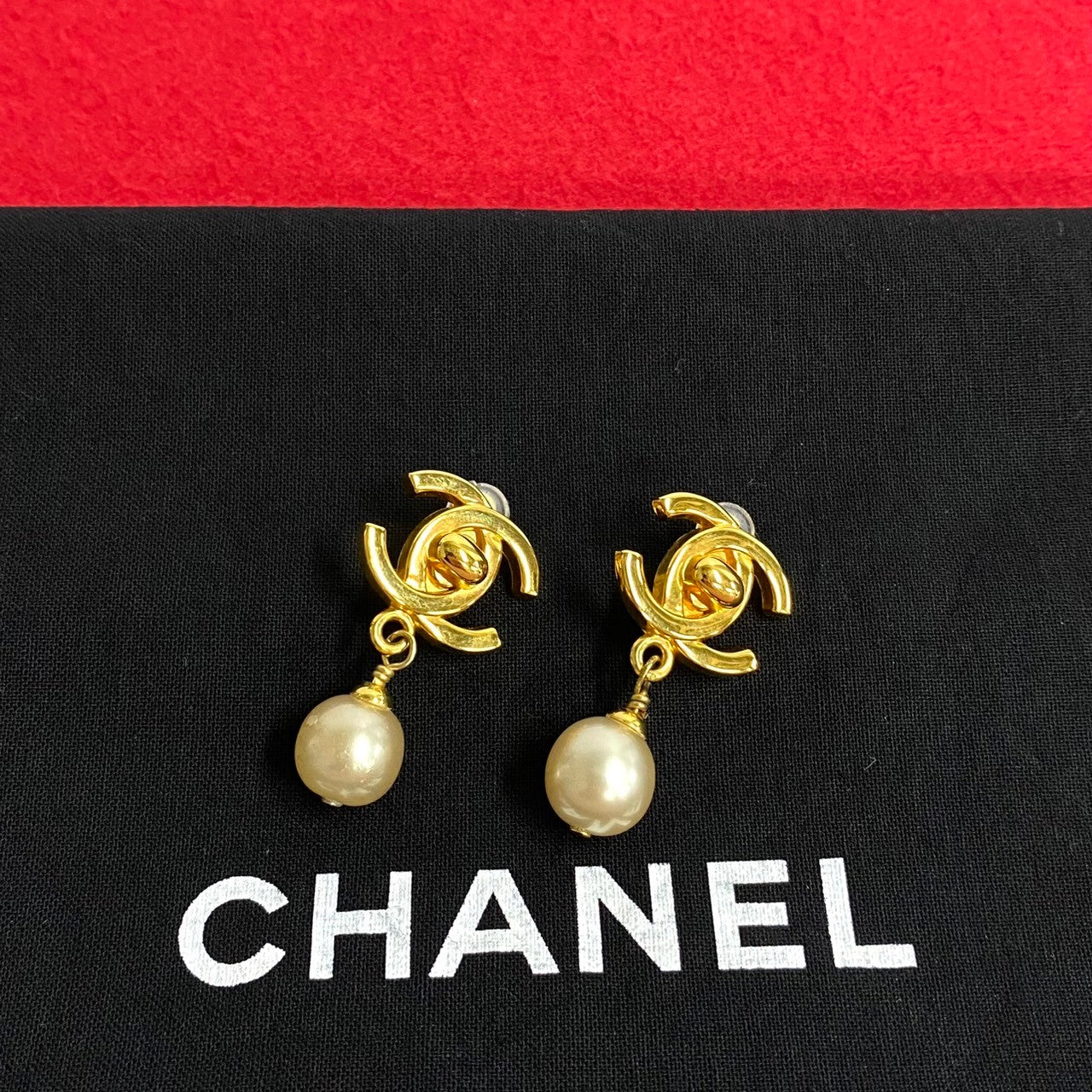 CHANEL Earring Gold Plated gold