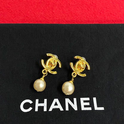 CHANEL Earring Gold Plated gold