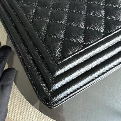 *Like New* Caviar New Medium Boy 28CM Quilted Grained Calfskin Black Ruthenium Silver Hardware Series 27