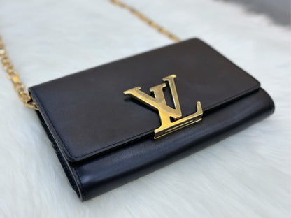 LOUIS VUITTON<br>Shoulder Bag