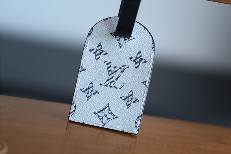 Franco Shops - Louis Vuittons  - 9425