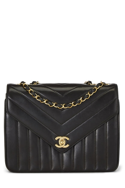 Chanel,  Black Chevron Lambskin Envelope Flap Small, Black