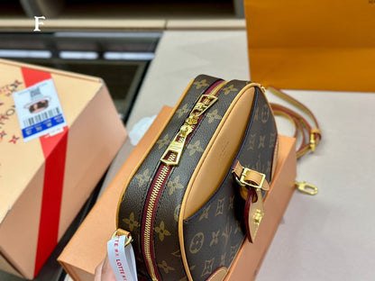 Franco Shops - Louis Vuittons  - 15035