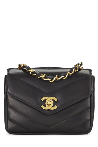 Chanel,  Black Chevron Lambskin Envelope Flap Mini, Black