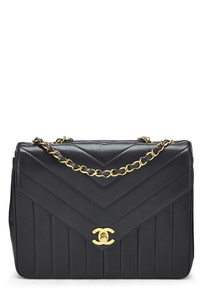 Chanel,  Black Chevron Lambskin Envelope Flap Small, Black