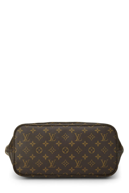 Louis Vuitton,  Pink Monogram V Neverfull MM, Pink