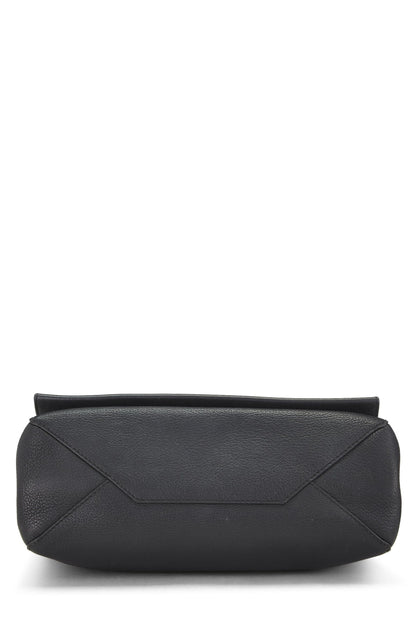 Louis Vuitton,  Black Leather Lockme II, Black