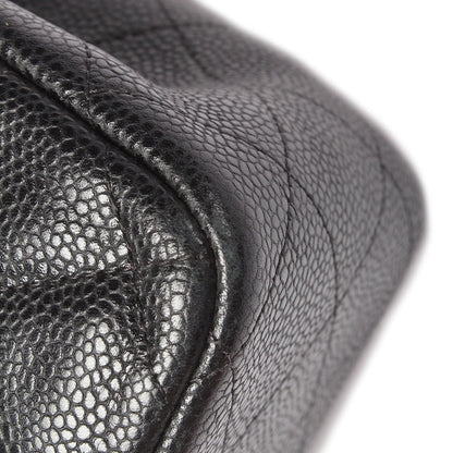 Chanel Caviar Jumbo Classic Flap Bag Leather Shoulder Bag in Excellent condition