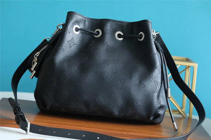 The Franco Shops - Louis Vuittons  - 7898