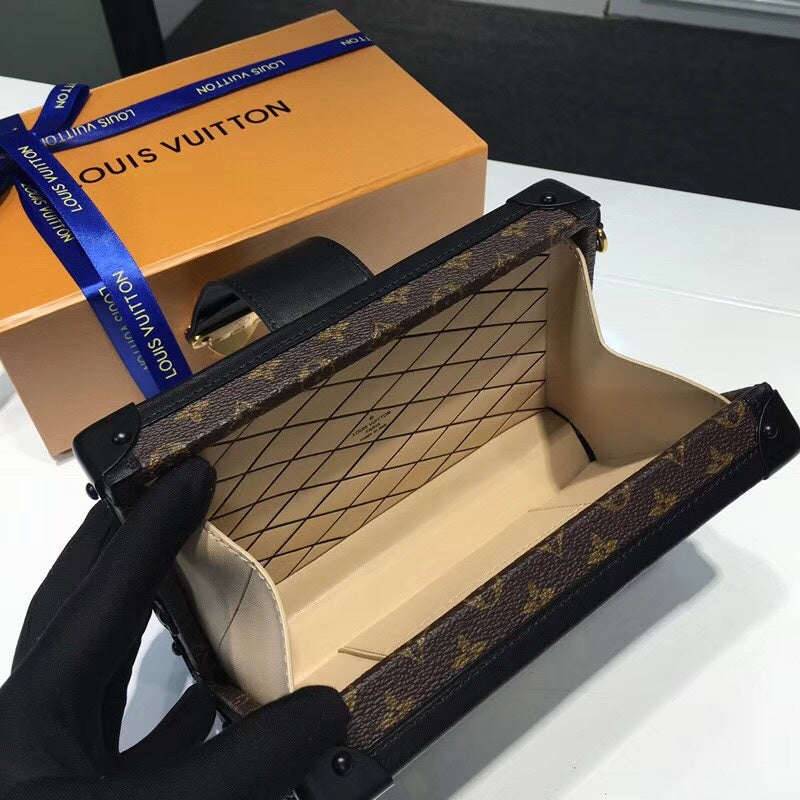 Franco Shops - Louis Vuittons  - 15593