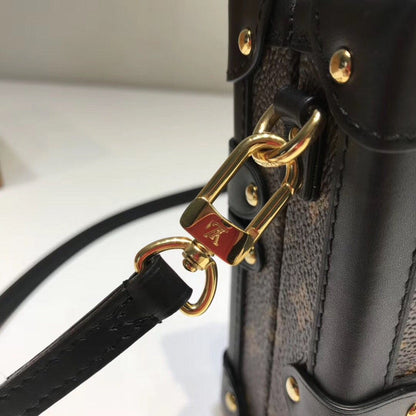Franco Shops - Louis Vuittons  - 15585