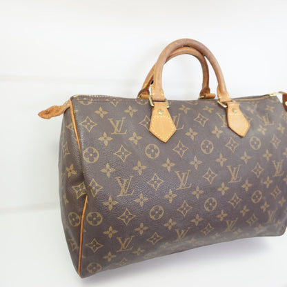 Louis Vuitton Speedy