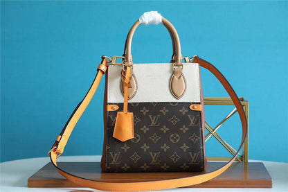The Franco Shops - Louis Vuittons  - 7757