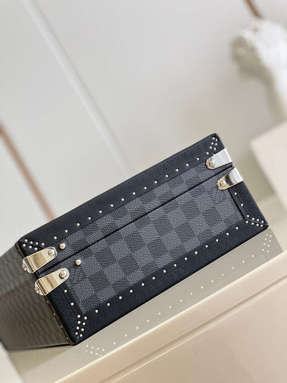 Franco Shops - Louis Vuittons  - 9505