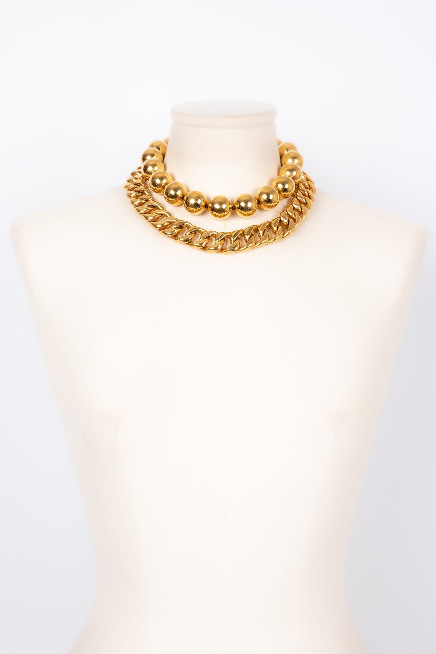 Collier dor√© Chanel s