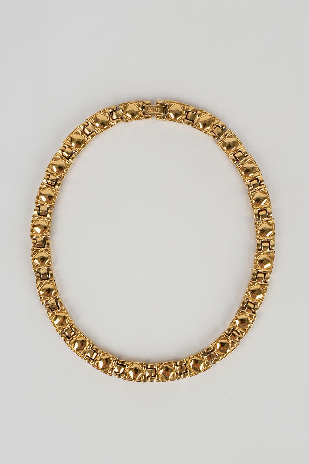 Collier doré Christian Dior