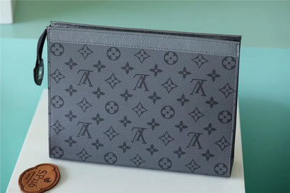 Franco Shops - Louis Vuittons  - 10720