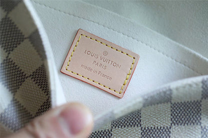 Franco Shops - Louis Vuittons  - 11071