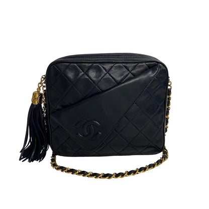 Chanel CC Quilted Leather Tassel Camera Bag  Leather Crossbody Bag in Good condition