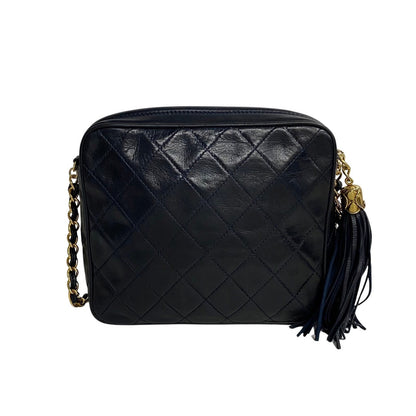 Chanel CC Quilted Leather Tassel Camera Bag  Leather Crossbody Bag in Good condition