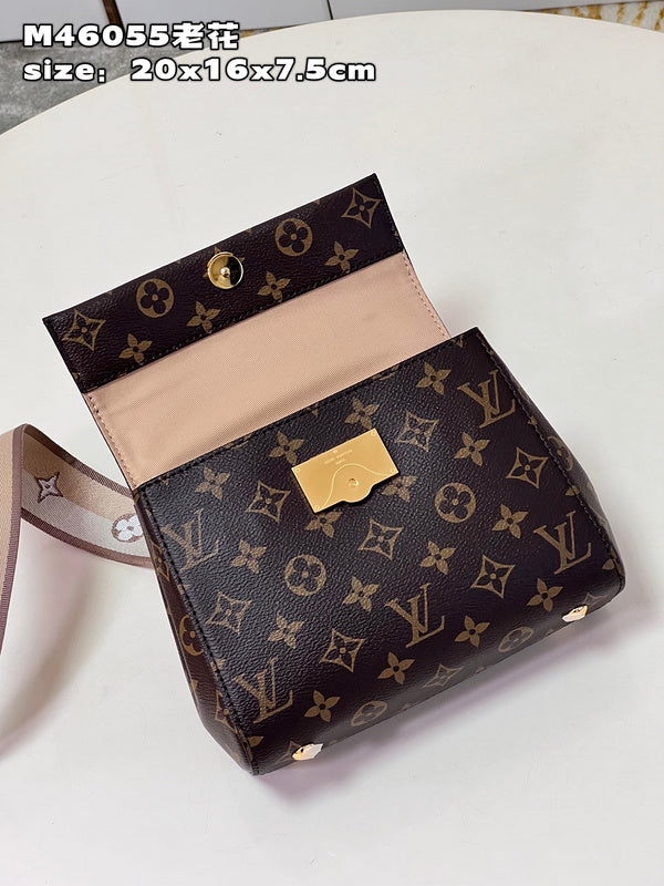 Franco Shops - Louis Vuittons  - 15463