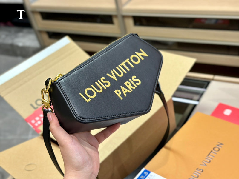 Franco Shops - Louis Vuittons  - 15095