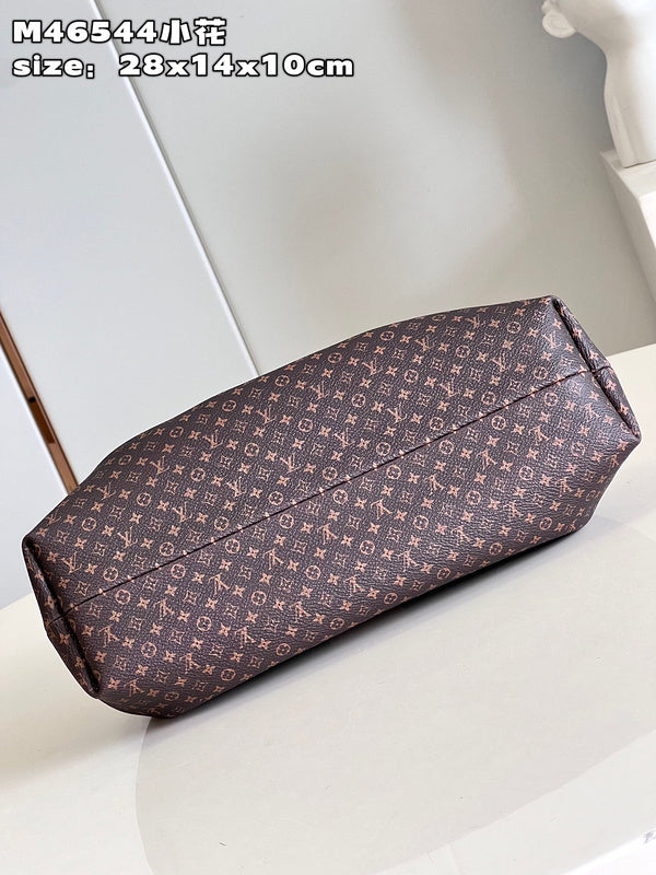 Franco Shops - Louis Vuittons  - 15474