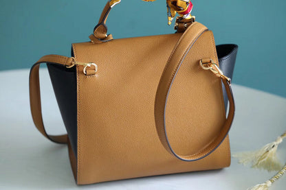 The Franco Shops - Louis Vuittons  - 7866