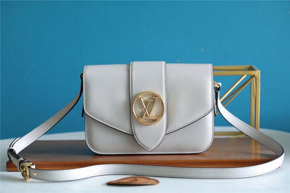 The Franco Shops - Louis Vuittons  - 7652