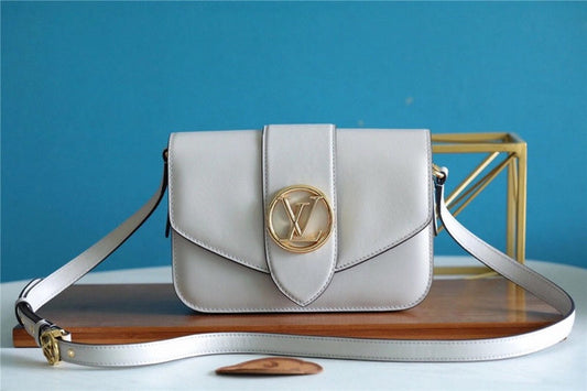 The Franco Shops - Louis Vuittons  - 7652