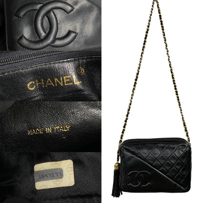 Chanel CC Matelasse Camera Bag  Leather Crossbody Bag in Good condition