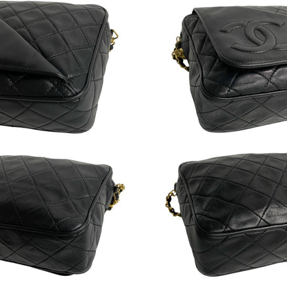 Chanel CC Matelasse Camera Bag  Leather Crossbody Bag in Good condition