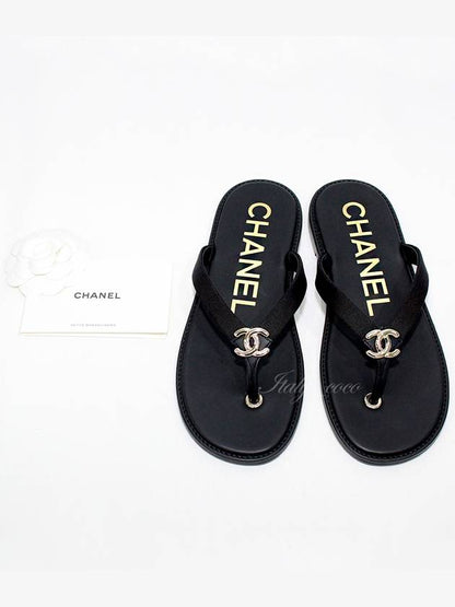 WoMen's CC Logo Flip Flops Black Chanel
